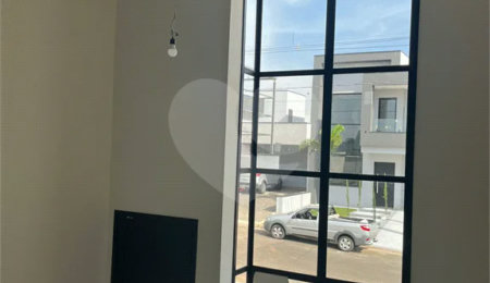 Sobrado à venda com 3 quartos, sendo 1 suíte,  em Parque Olívio Franceschini, Hortolândia, SP