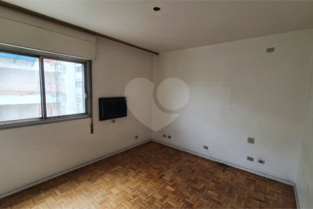 Apartamento à venda com 3 quartos, sendo 2 suítes, em Jardim Paulista, São Paulo, SP
