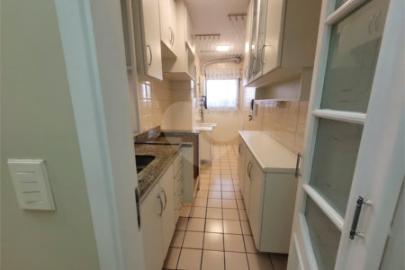 Apartamento para alugar com 3 quartos, sendo 1 suíte,  em Vila Hamburguesa, São Paulo, SP