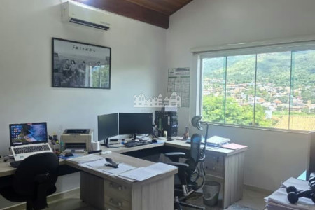 Casa térrea com vista para a Pedra Grande em Atibaia
