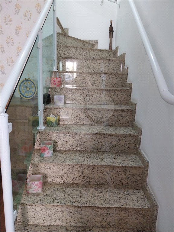 Casa à venda com 3 quartos, sendo 1 suíte, no condomínio Villagio Esperanza, Guarulhos - SP
