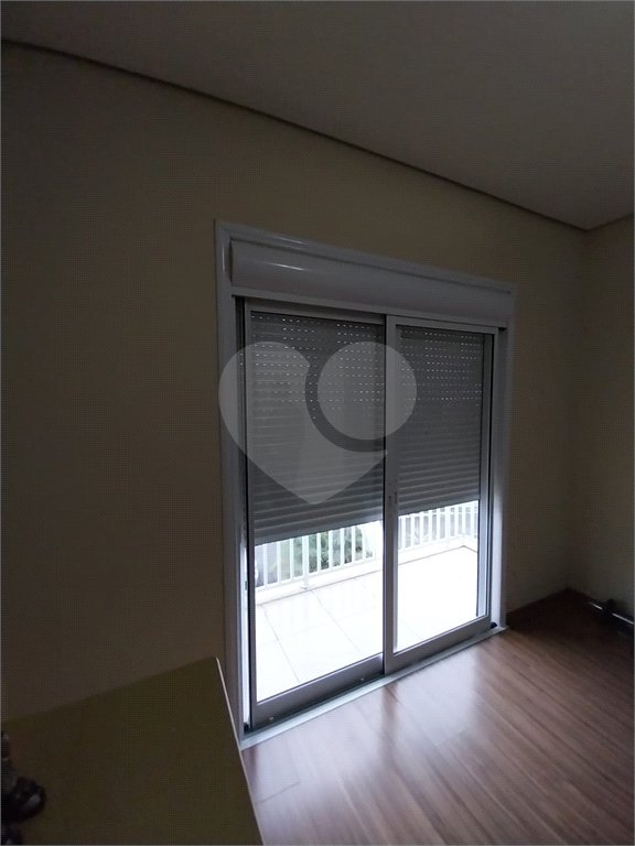 Casa à venda com 3 quartos, sendo 1 suíte, no condomínio Mosaico da Serra, Mogi das Cruzes - SP