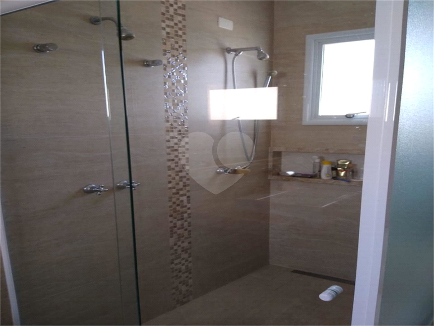 Casa à venda com 3 quartos, sendo 1 suíte, no condomínio Jd Portal de Itaici, Indaiatuba - SP