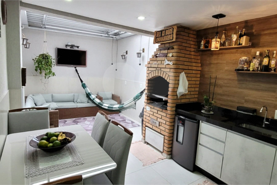 Sobrado à venda com 2 quartos, sendo 1 suíte, em Vila Mazzei, São Paulo, SP