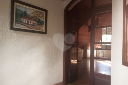 Chácara à venda com 7 quartos, sendo 3 suítes, em Saboó, São Roque, SP
