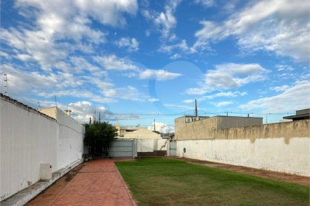 Casa à venda com 3 quartos, sendo 1 suíte,  em Vila Lacíria, Ponta Porã, MS