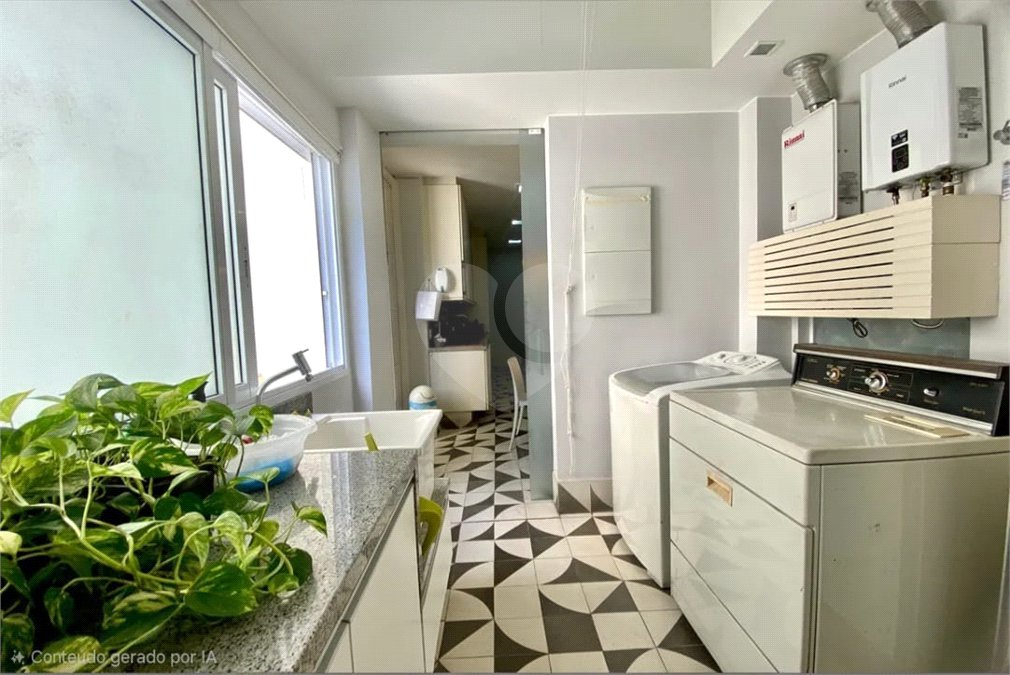 Apartamento à venda com 3 quartos, sendo 1 suíte, em Copacabana, Rio de Janeiro, RJ