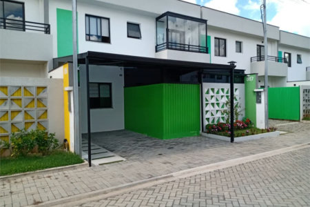 Casa à venda com 2 quartos no condomínio Sindona Parque 1, Cotia - SP