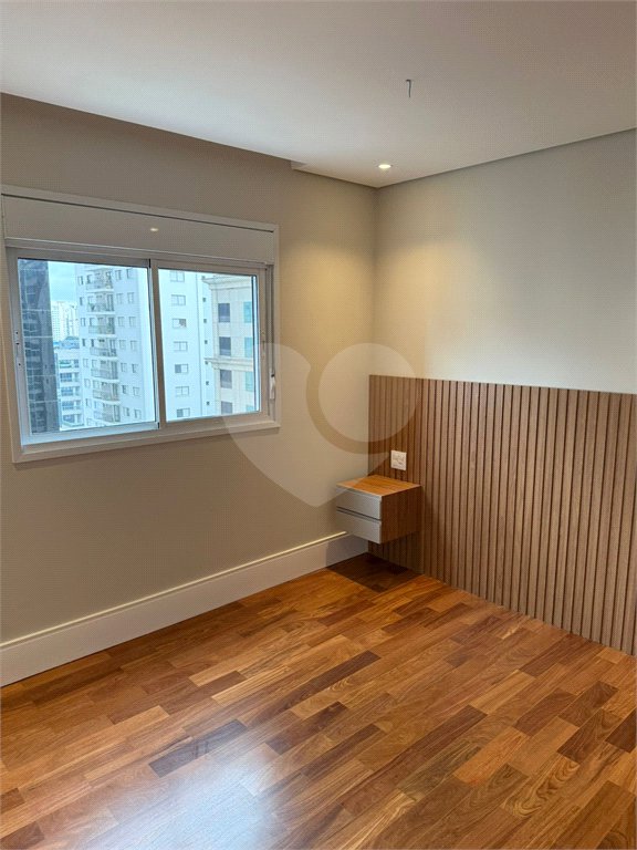 Apartamento à venda com 3 suítes em Vila Olímpia, São Paulo, SP