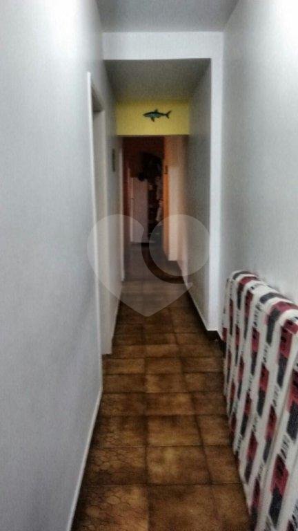 Casa à venda com 2 quartos, sendo 1 suíte, em Solemar, Praia Grande, SP