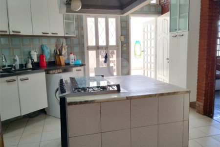Casa de Vila à venda com 4 suítes em Jardim Londrina, São Paulo, SP