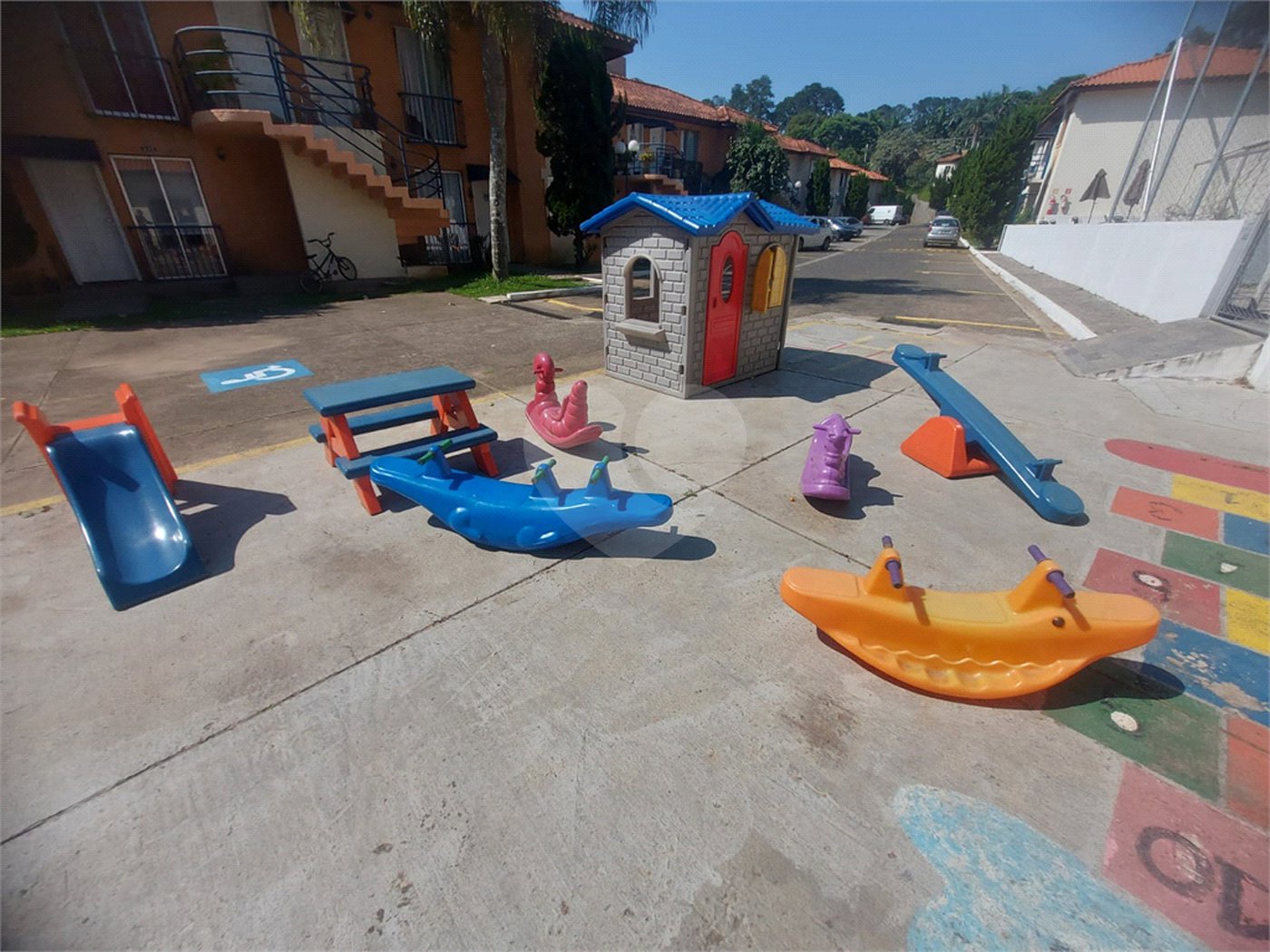 Casa à venda com 2 quartos, sendo 1 suíte,  em Jardim Torino, Cotia, SP
