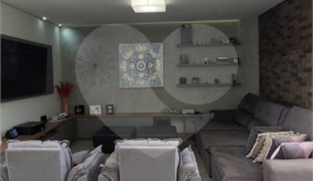 Casa à venda ou para alugar com 4 suítes no condomínio Figueira Garden, Atibaia - SP