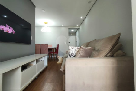 Apartamento à venda com 3 quartos, sendo 1 suíte,  em Vila Monumento, São Paulo, SP