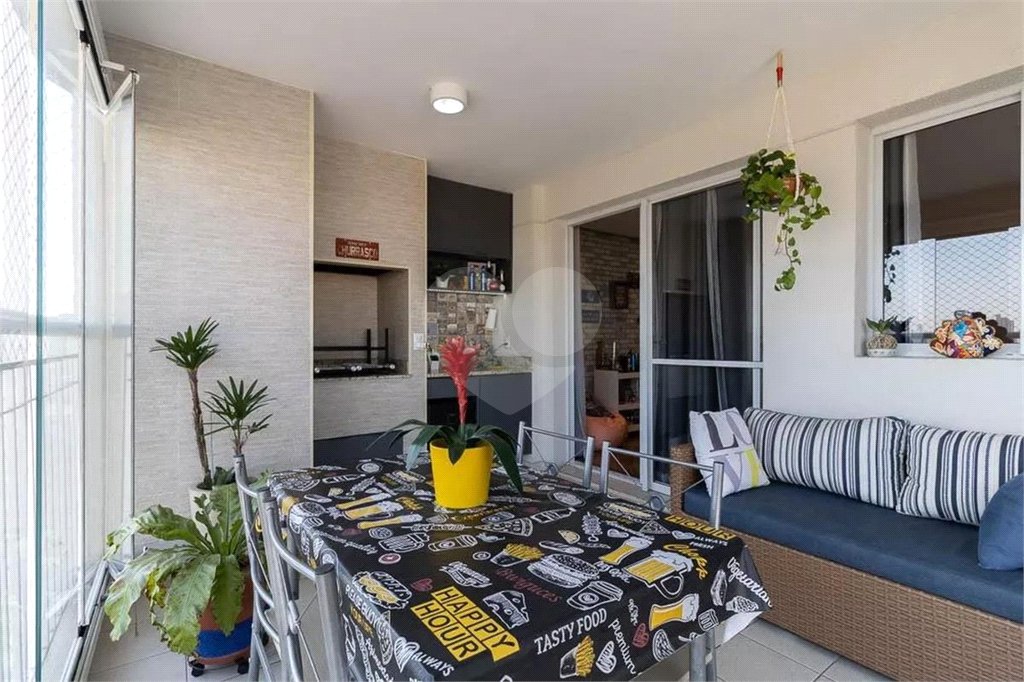 Apartamento à venda com 3 quartos, sendo 1 suíte, em Saúde, São Paulo, SP
