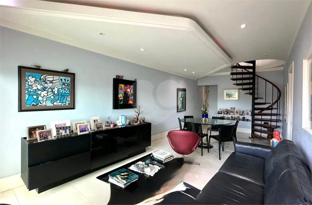 Duplex à venda com 3 quartos, sendo 1 suíte, em Leblon, Rio de Janeiro, RJ