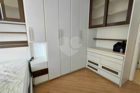 Apartamento à venda com 3 suítes em Vila Romana, São Paulo, SP