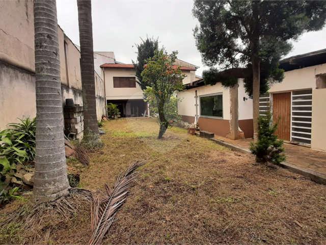Casa Térrea à venda com 3 quartos, sendo 1 suíte,  em Jardim Prudência, São Paulo, SP