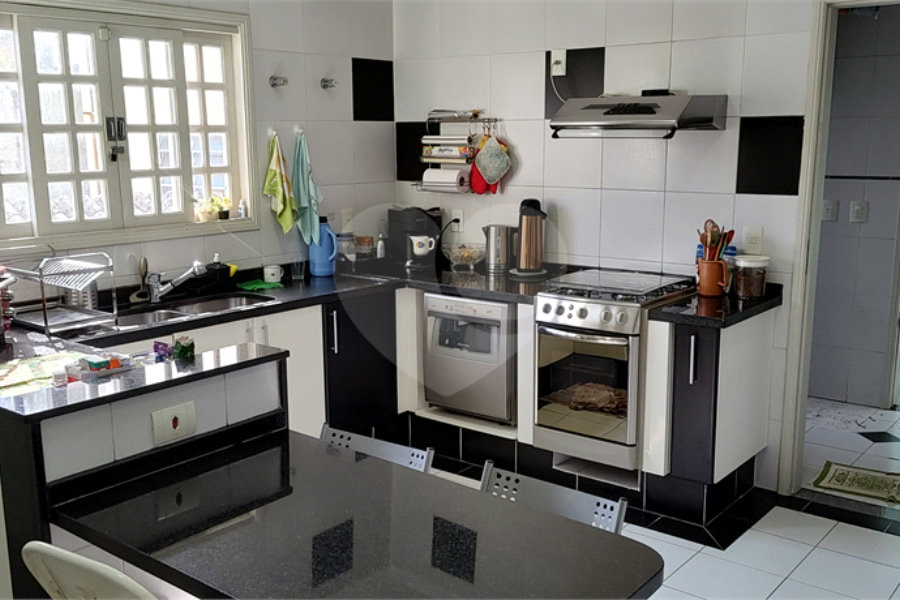 Casa à venda com 3 suítes em Lapa, São Paulo, SP