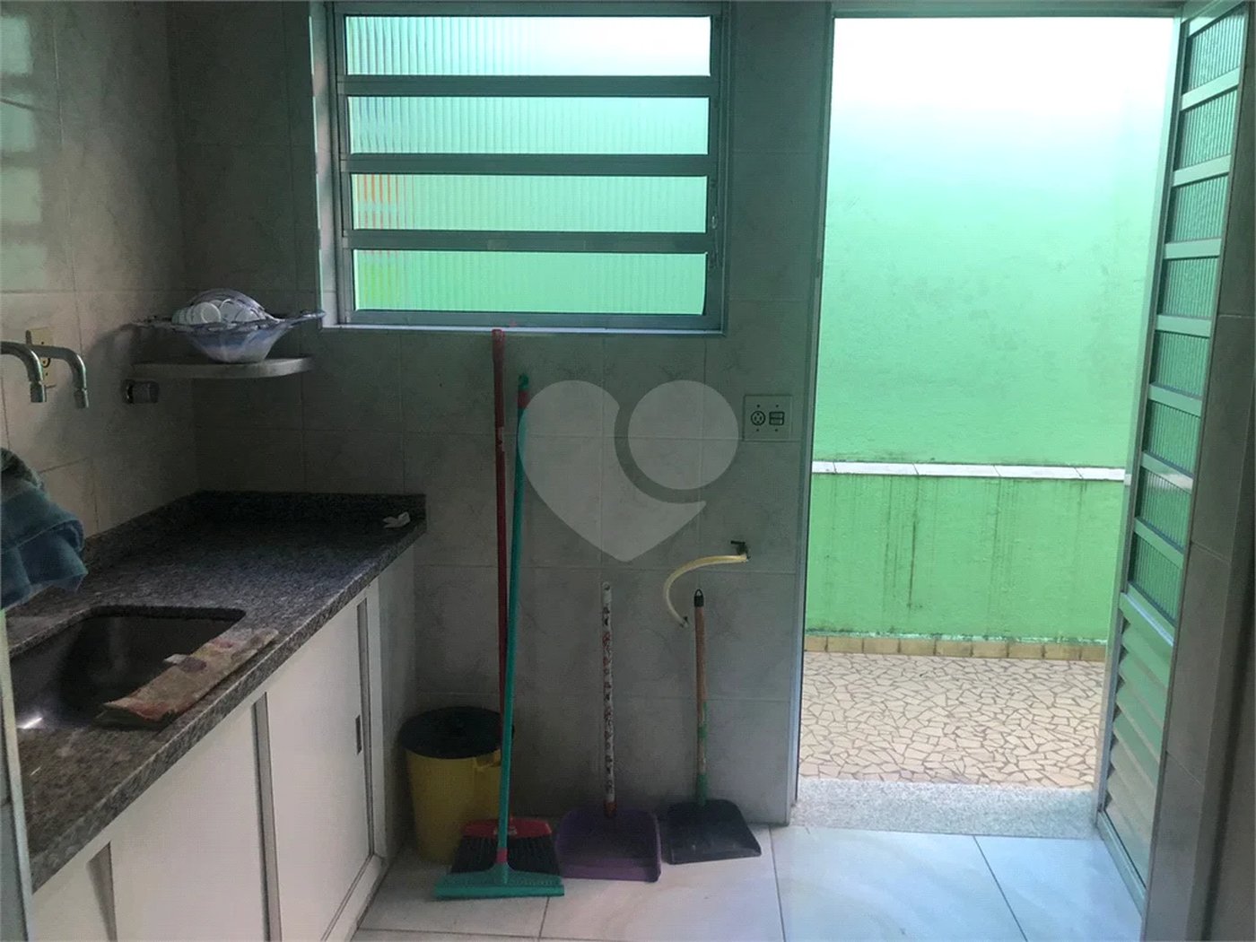 Ótima casa térrea a venda, 2 quartos e 2 vagas de garagem Jd Maristela
