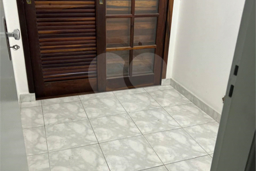 Sobrado à venda com 3 quartos em Jardim Virginia Bianca, São Paulo, SP