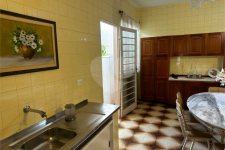 Casa à venda com 3 quartos, sendo 1 suíte, em Parque do Colégio, Jundiaí, SP
