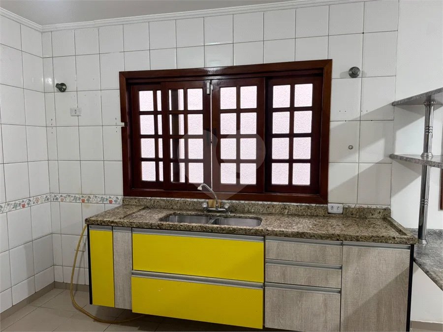 Sobrado à venda ou para alugar com 3 suítes em Vila Sônia, São Paulo, SP