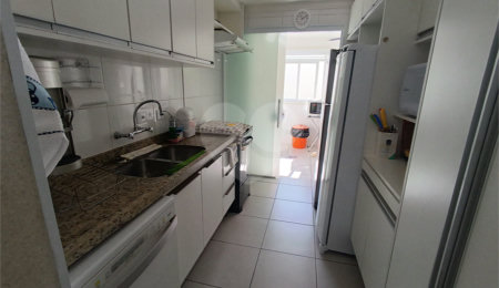 Apartamento à venda com 3 quartos, sendo 1 suíte,  no Centro, São Roque, SP