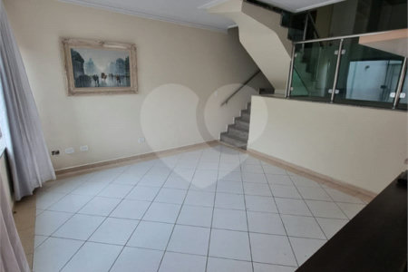 Casa à venda ou para alugar com 3 quartos, sendo 1 suíte,  em Bosque da Saúde, São Paulo, SP