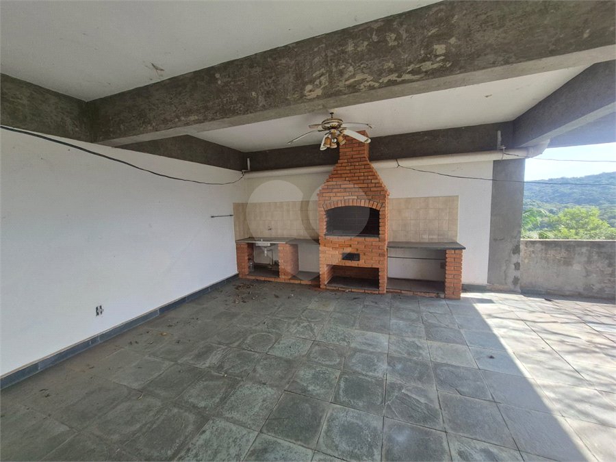 Casa à venda com 3 quartos, sendo 1 suíte, no condomínio Alpes da Cantareira, Mairiporã - SP