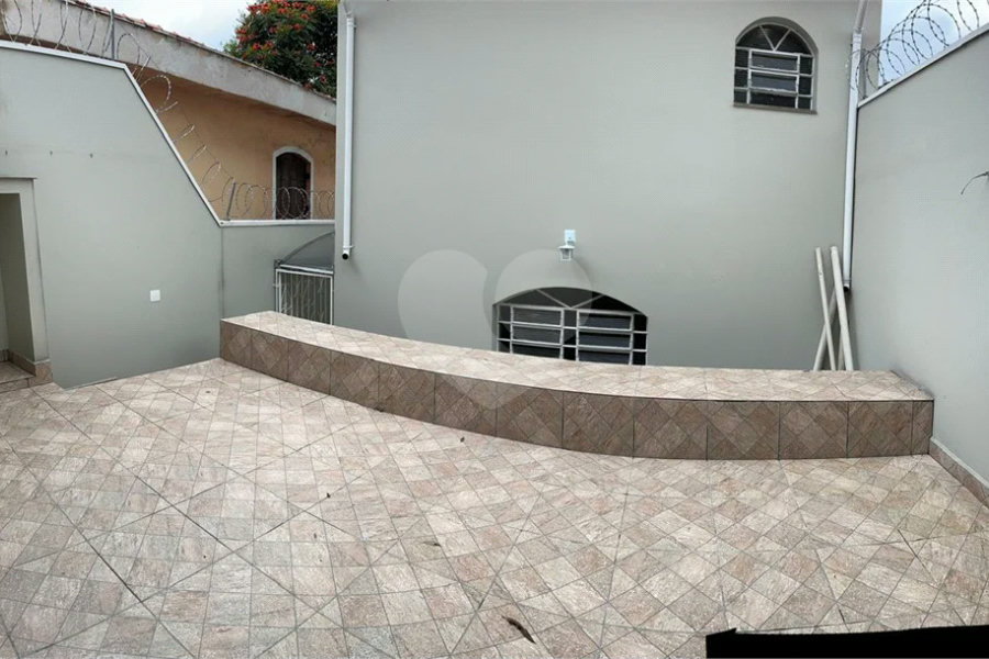 Casa para locação e venda 250m² - Vila Guarani.