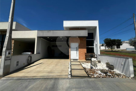 Casa à venda com 2 quartos, sendo 1 suíte, no condomínio Residencial Reserva das Paineiras, Itapetininga - SP