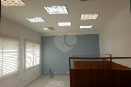 Casa à venda com 3 quartos, sendo 1 suíte, em Vila Mariana, São Paulo, SP