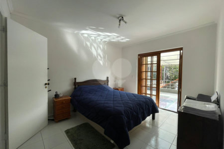 Sobrado à venda com 3 quartos, sendo 2 suítes, em Alto da Boa Vista, São Paulo, SP