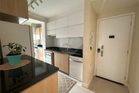 Apartamento à venda com 3 quartos, sendo 1 suíte, em Vila Andrade, São Paulo, SP