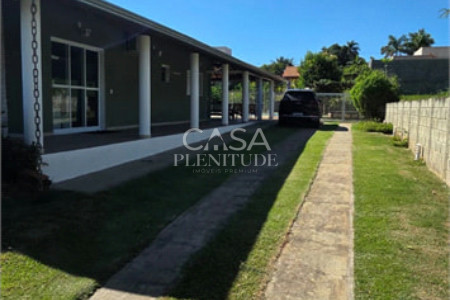 Casa em condomínio à venda ou para alugar com 3 quartos, sendo 1 suíte,  em Village da Serra, Araçoiaba da Serra, SP