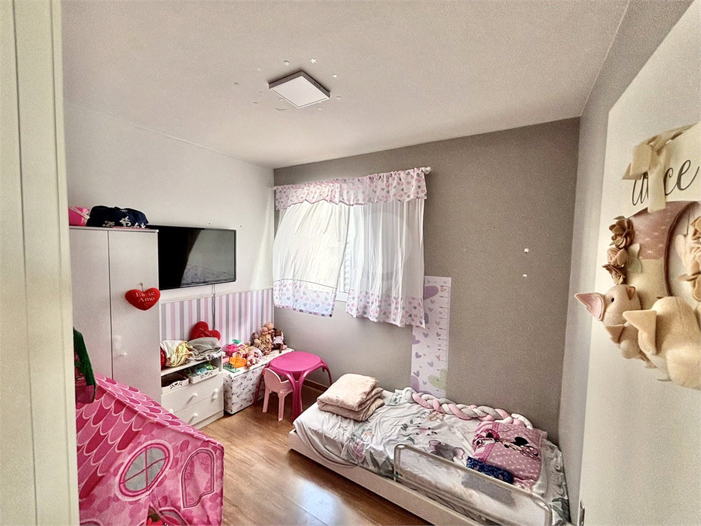 Casa à venda com 2 quartos, sendo 1 suíte, no condomínio Residencial Jasmin, Itapetininga - SP