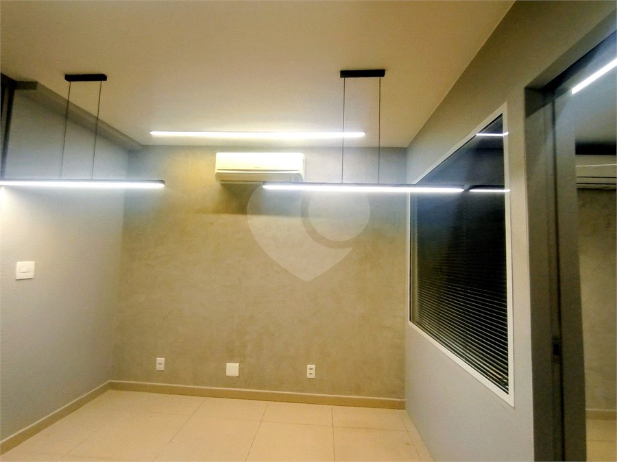 Sala para alugar em Del Castilho, Rio de Janeiro, RJ