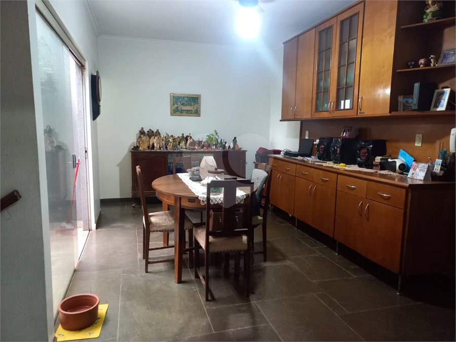 Casa à venda com 4 quartos, sendo 1 suíte,  em Parque dos Bandeirantes, Ribeirão Preto, SP