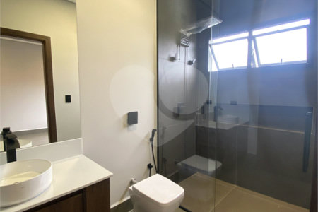 Casa à venda com 3 suítes no condomínio Portal dos Bandeirantes, Salto - SP