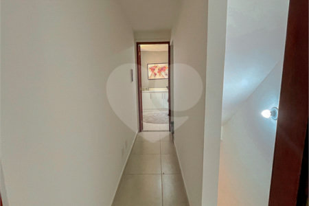 Casa à venda com 4 quartos, sendo 1 suíte, no condomínio Imperial Santa Cruz, Rio de Janeiro - RJ