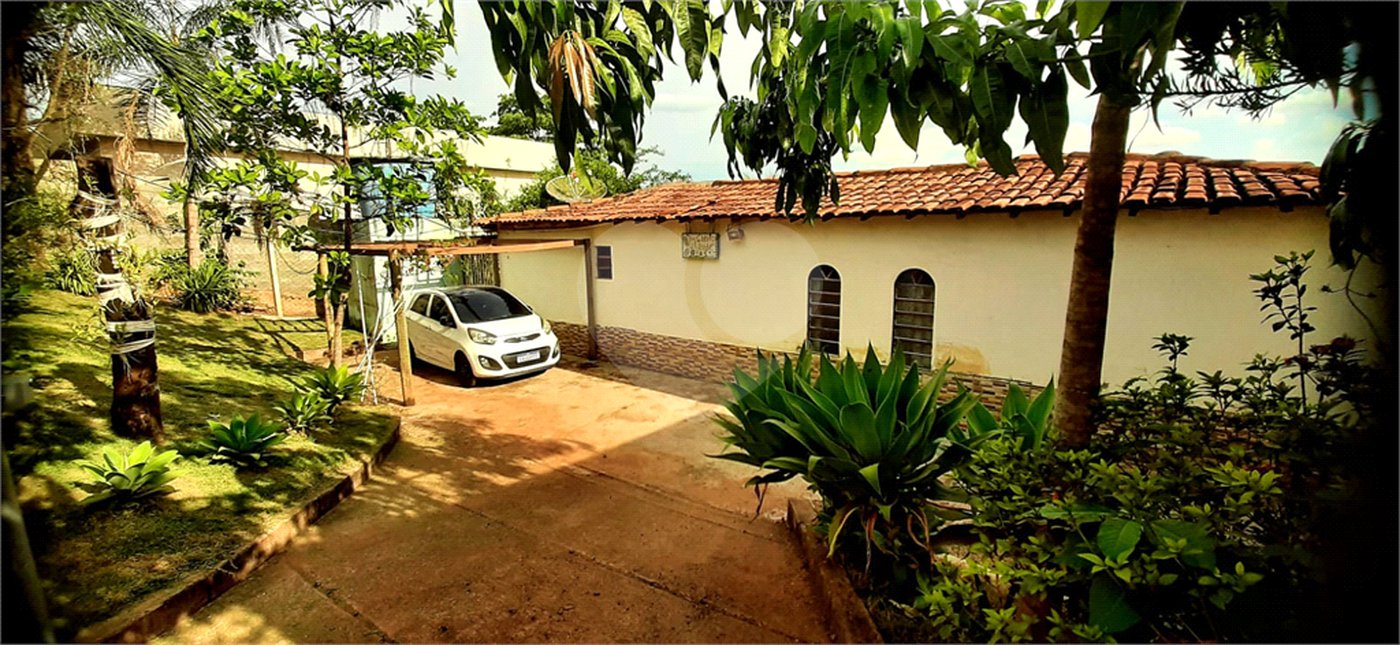 Chácara à venda com 4 quartos, sendo 2 suítes, em Distrito Industrial, Uberlândia, MG