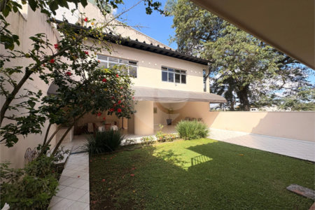 Sobrado à venda com 4 quartos, sendo 3 suítes,  em Jardim São Bento, São Paulo, SP