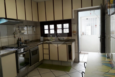 Sobrado à venda com 3 quartos, sendo 1 suíte, em Vila Suzana, São Paulo, SP