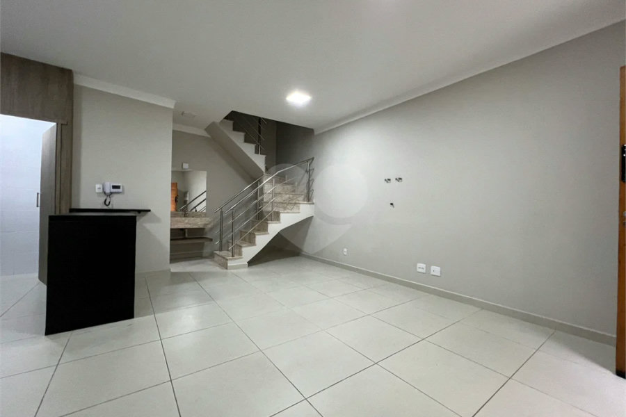 Sobrado à venda ou para alugar com 3 suítes em Santana, São Paulo, SP