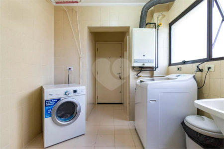 Apartamento à venda com 4 quartos, sendo 3 suítes, em Vila Andrade, São Paulo, SP