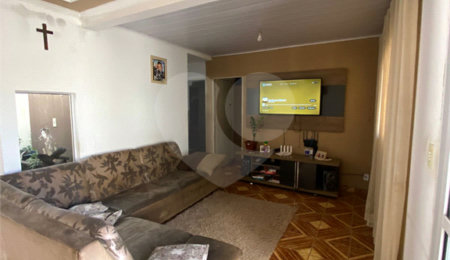 Casa à venda com 3 quartos em Cambuí, Itapetininga, SP