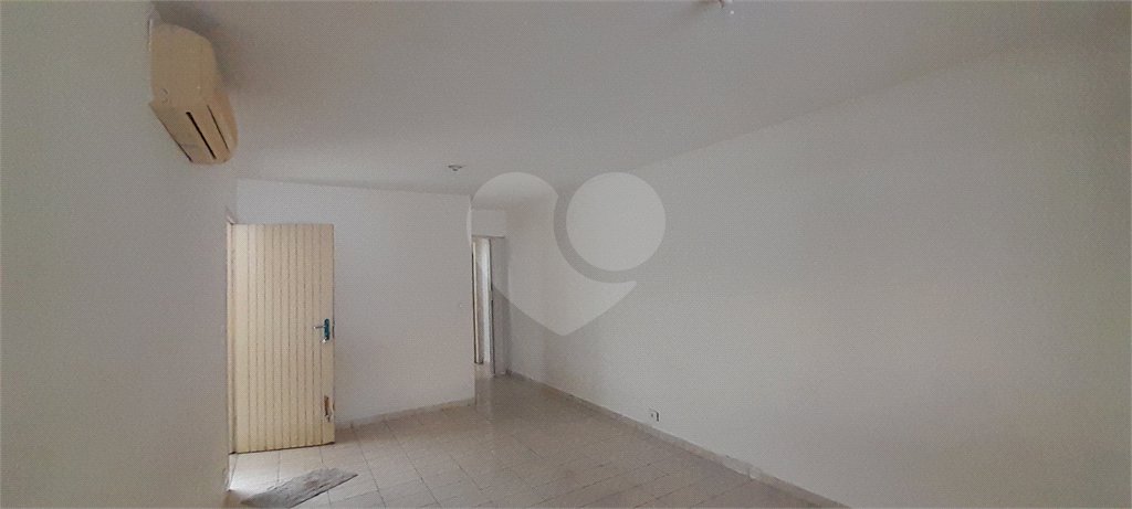 Casa à venda com 3 quartos, sendo 1 suíte, em Santo Amaro, São Paulo, SP