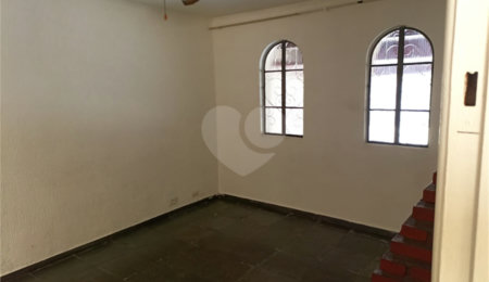 Sobrado à venda com 4 quartos, sendo 1 suíte, em Vila Nova Mazzei, São Paulo, SP