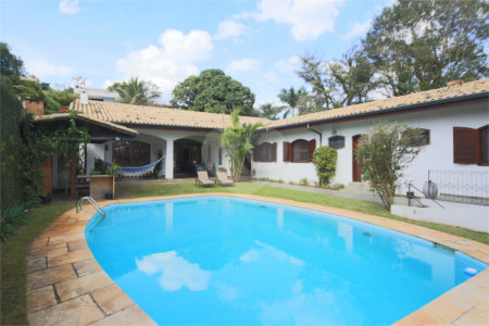 Casa Térrea à venda com 4 suítes em Interlagos, São Paulo, SP